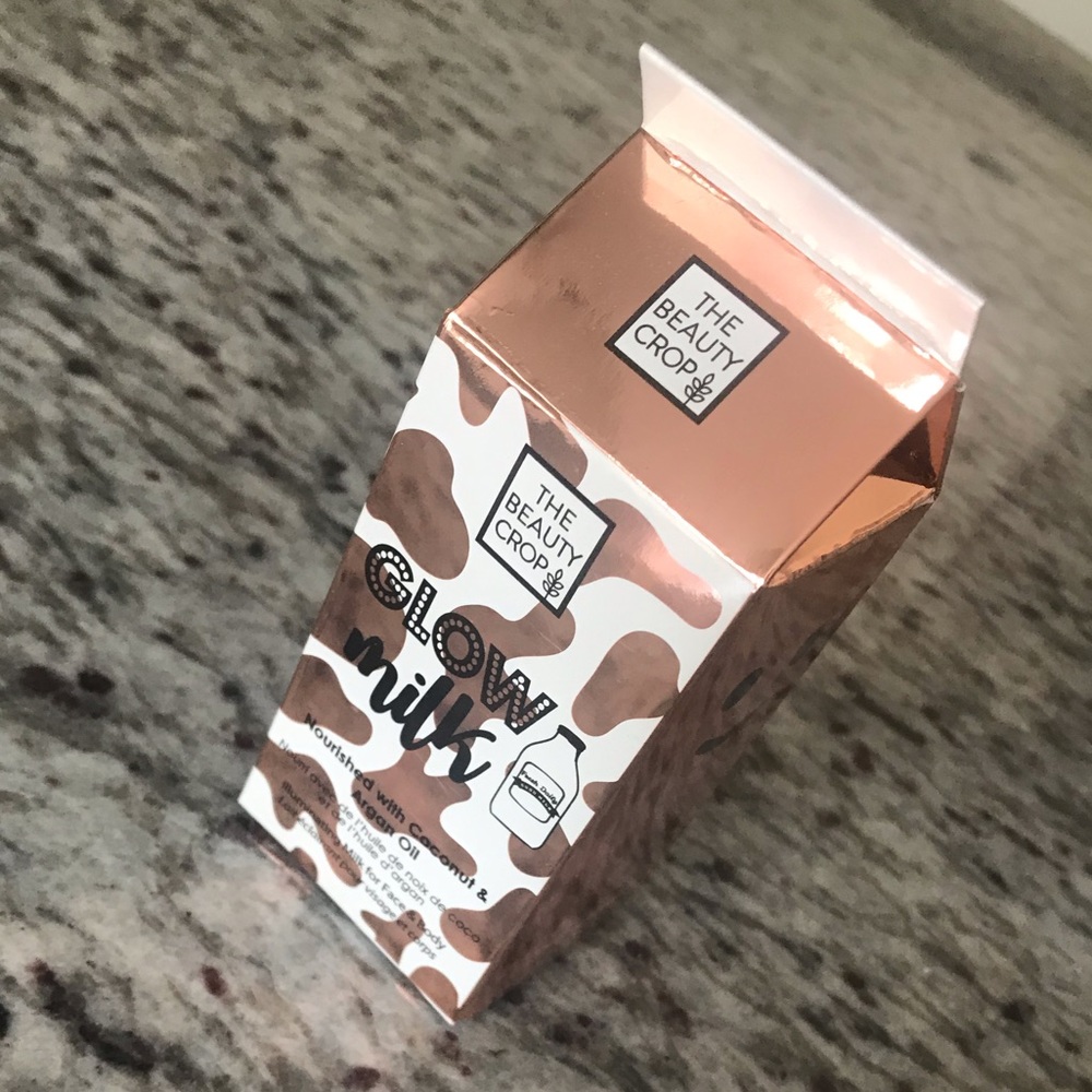 🎉2/$5🎉 NWT The Beauty Crop Glow Milk -Blind Date